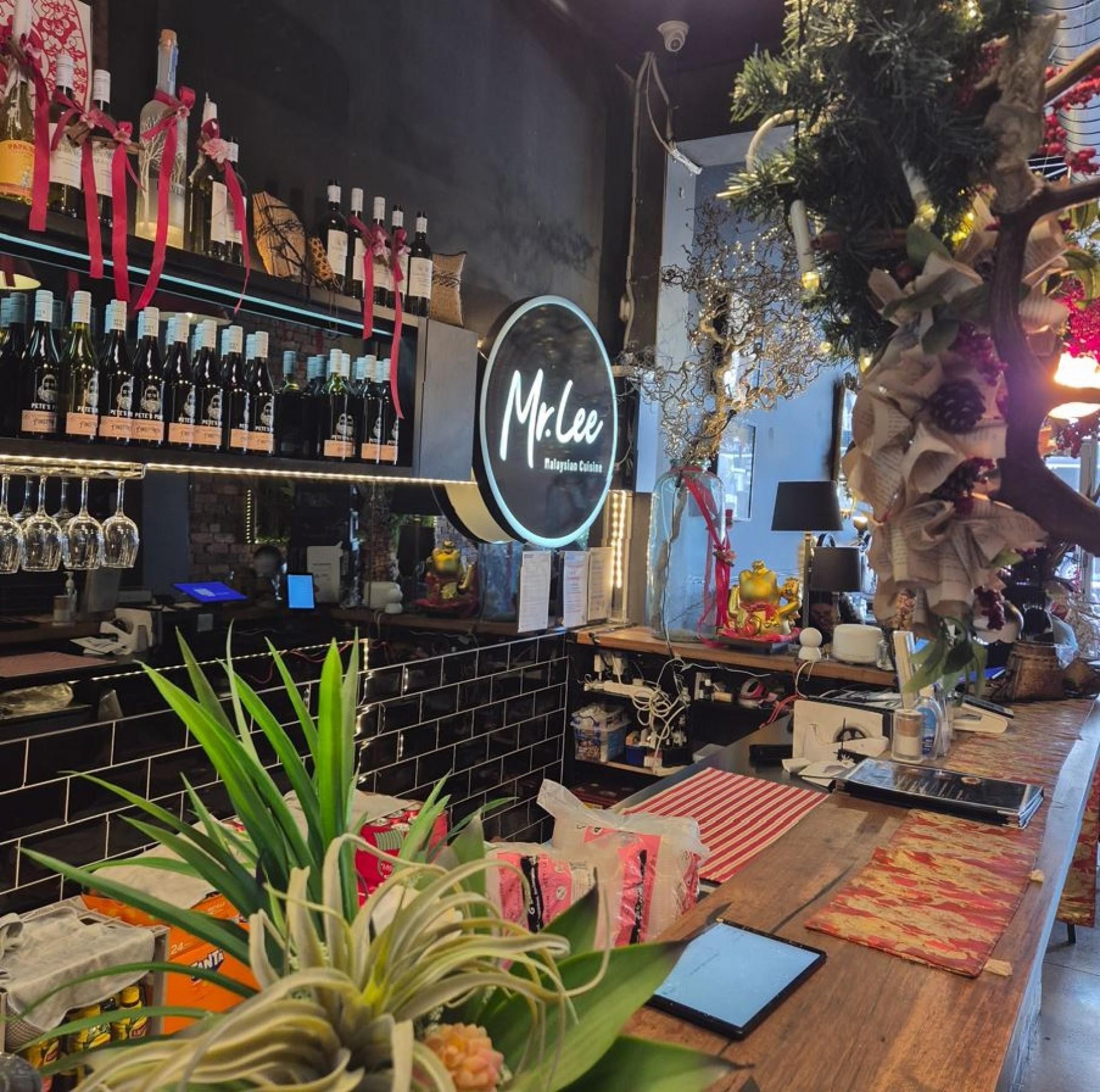 Exceptional Restaurant & Bar 675046 2