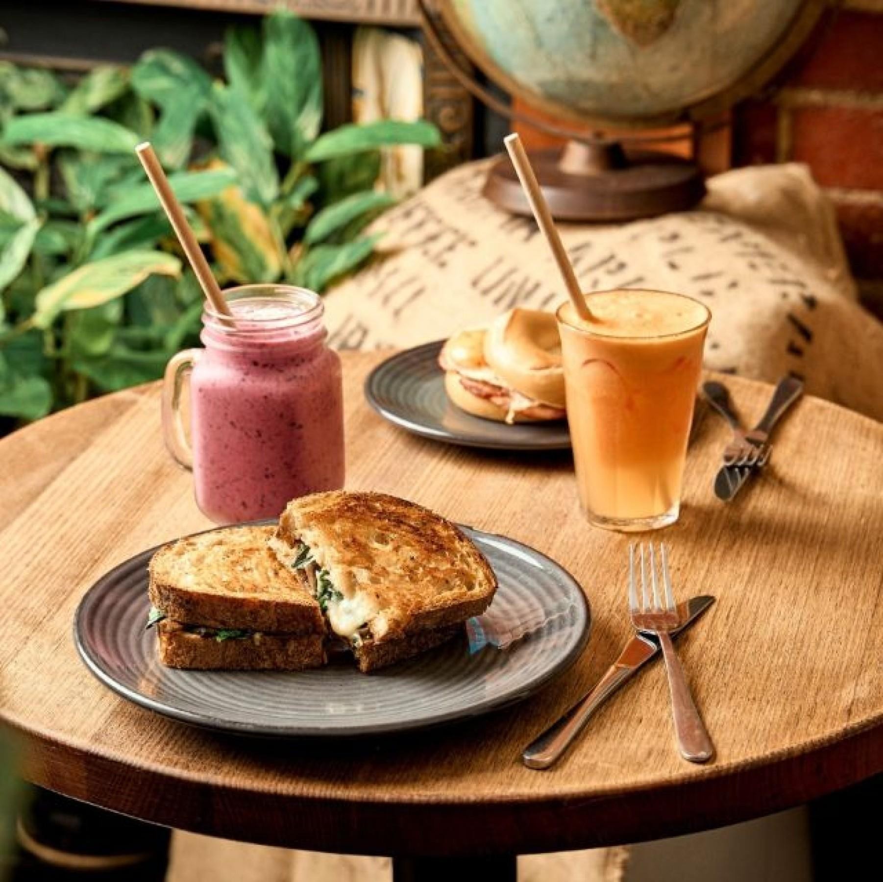 High Profile Cafe 675122 3