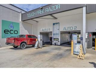 Modern, high quality freehold Investment