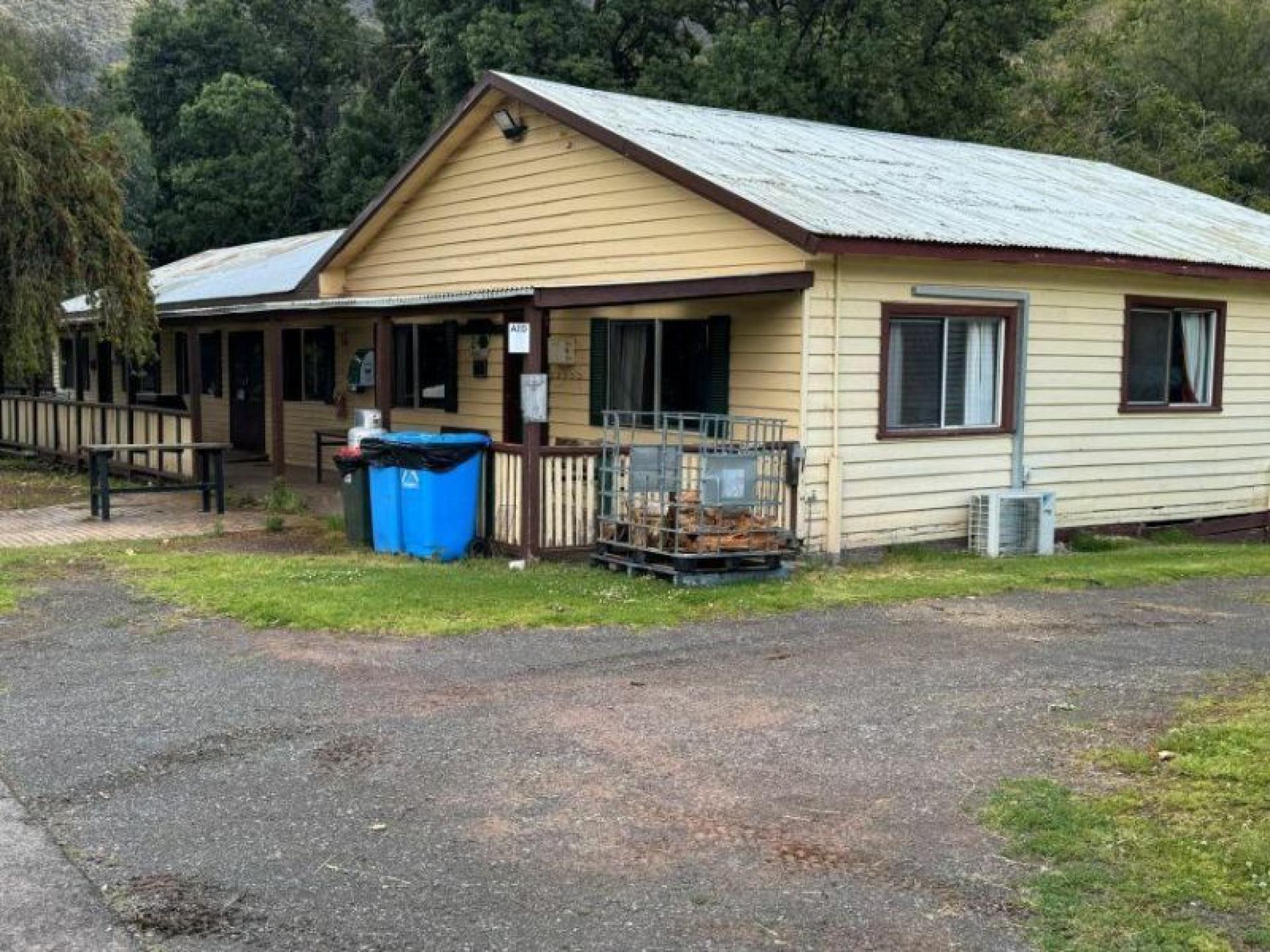 A Rare Freehold Caravan 675188 3