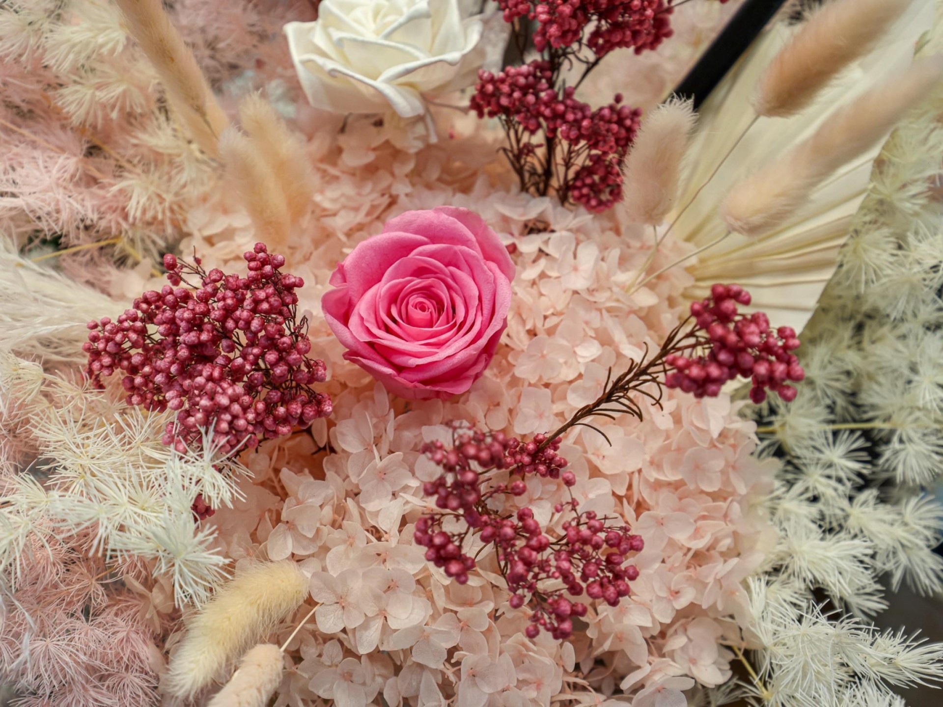 Hole In The Wall 675513 1