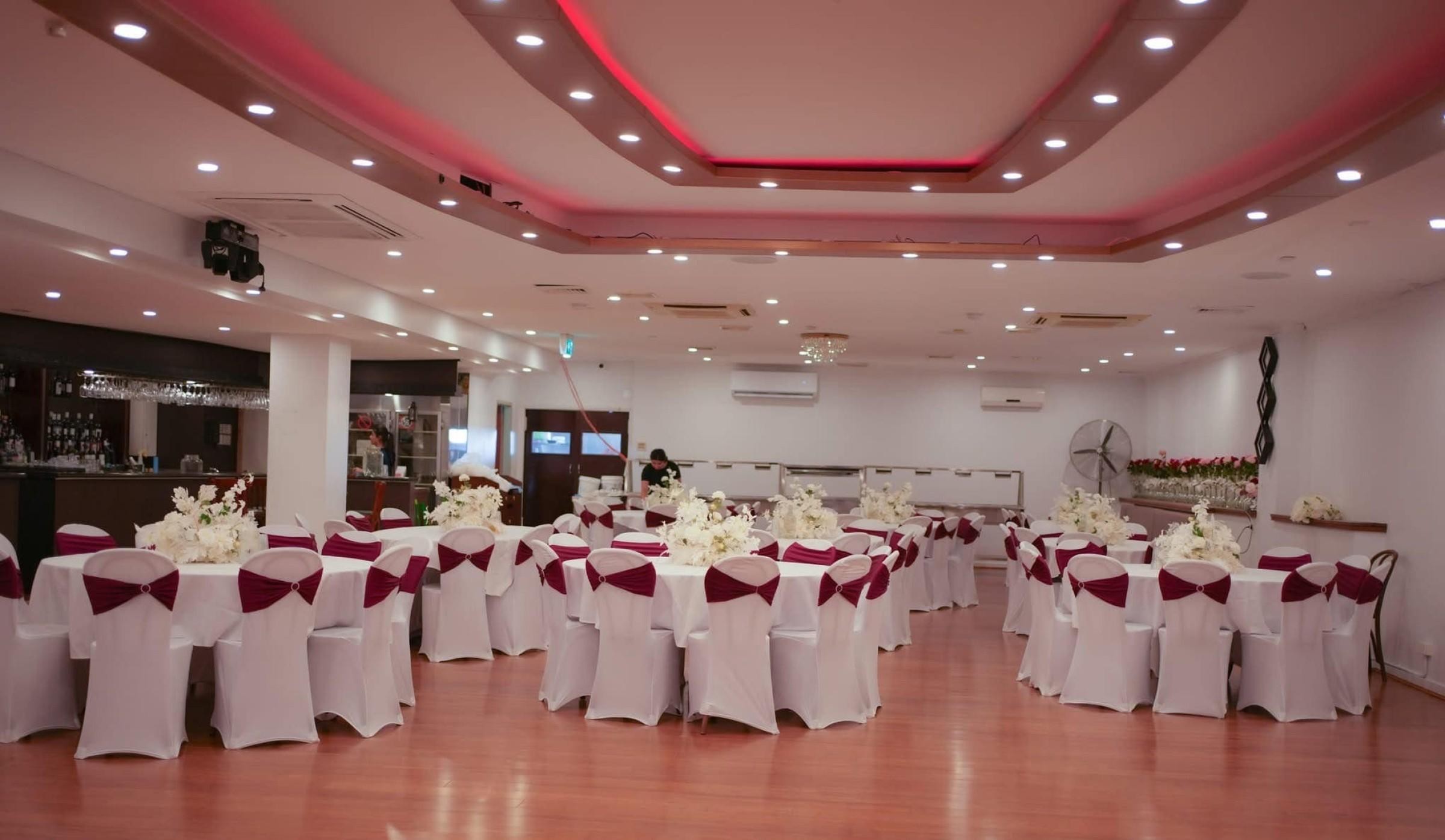 Urgent Sale Event & 675680 1