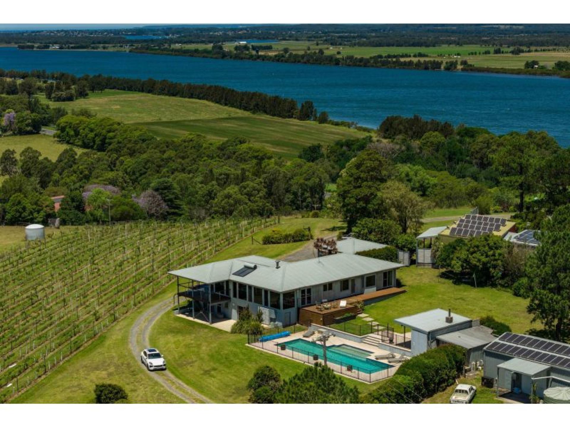 Award-winning Two Figs Winery 675781 3