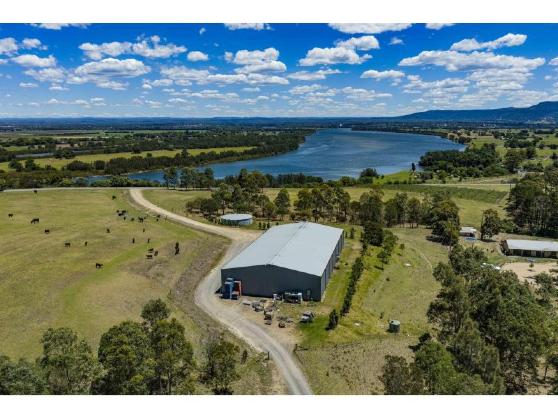 Award-winning Two Figs Winery 675781 3
