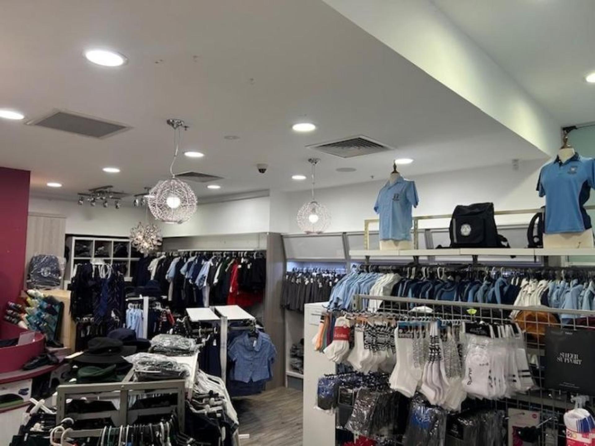 Uniform Retailer + Embroidery 675880 1