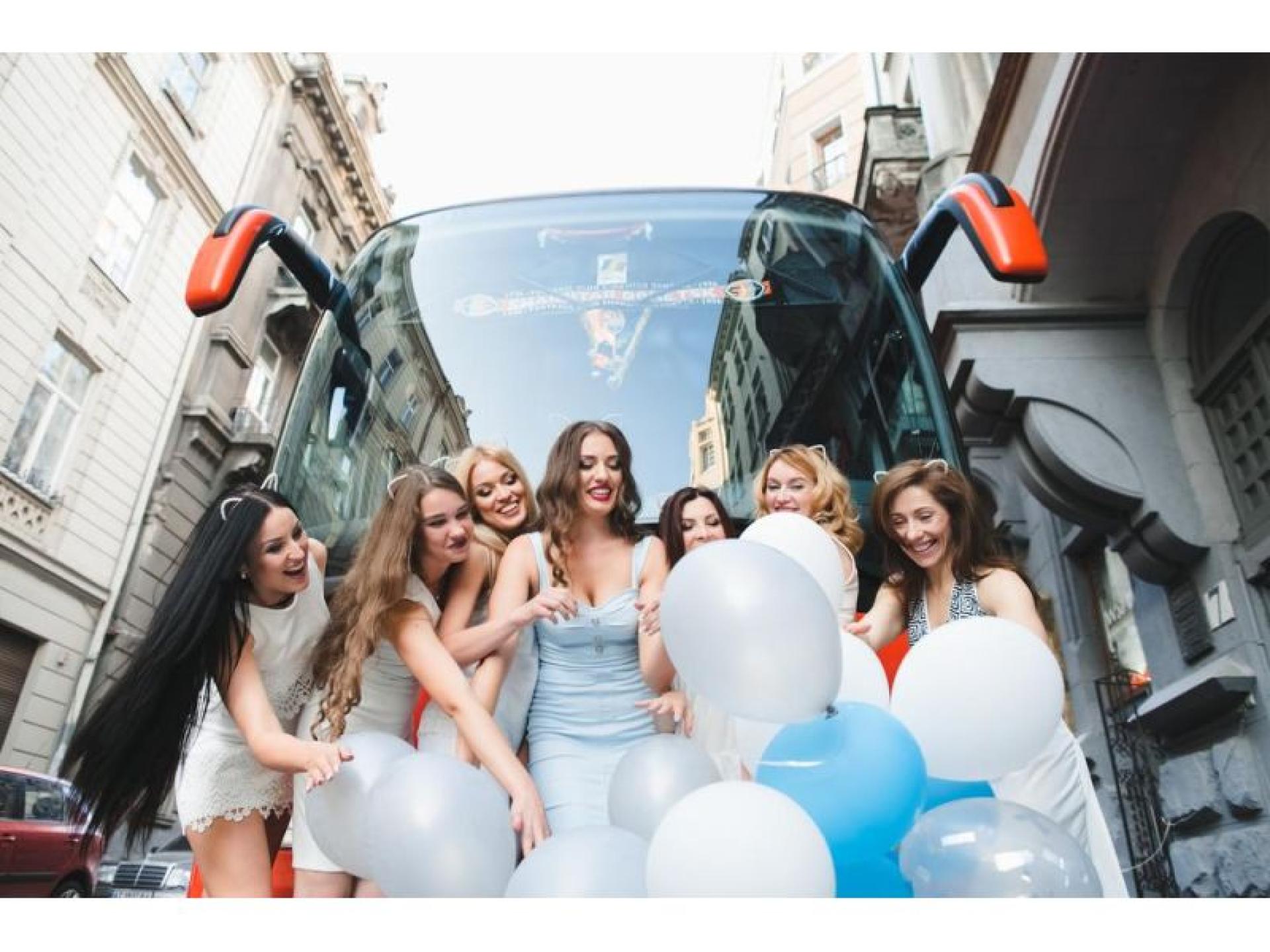 Premium Party Bus For 676129 1