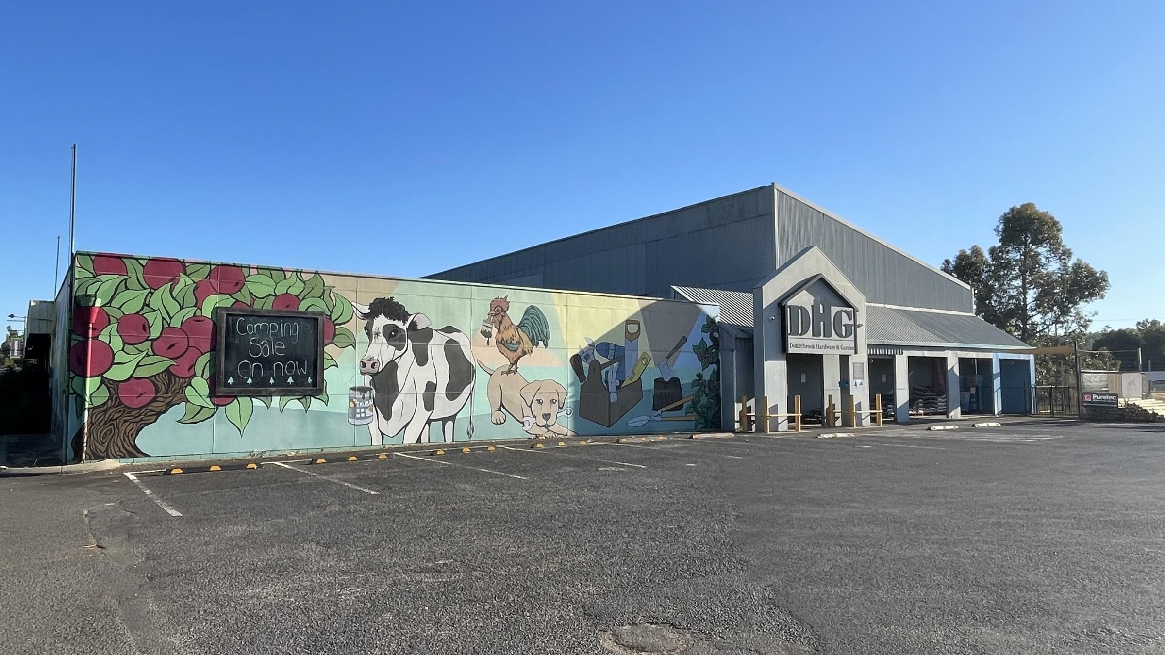 Donnybrook Hardware & Garden 676144 1