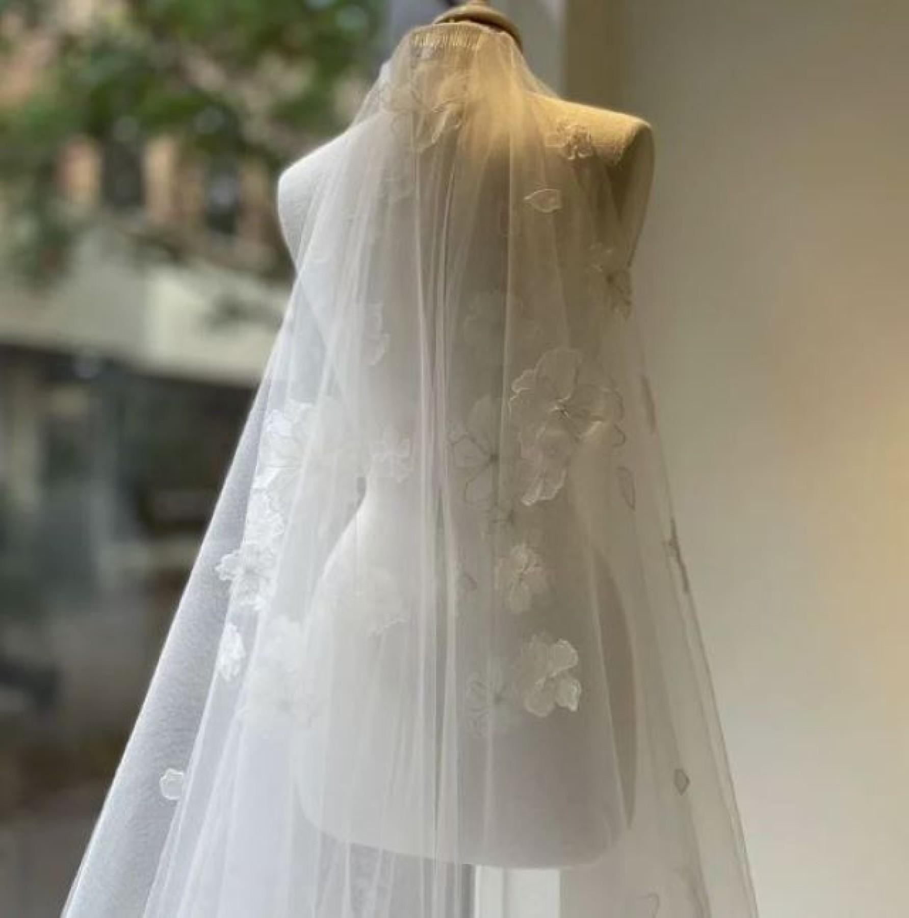 Long-established Bridal & Couture 676589 2