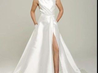 Long-Established Bridal & Couture Business  Nearly 20 Years