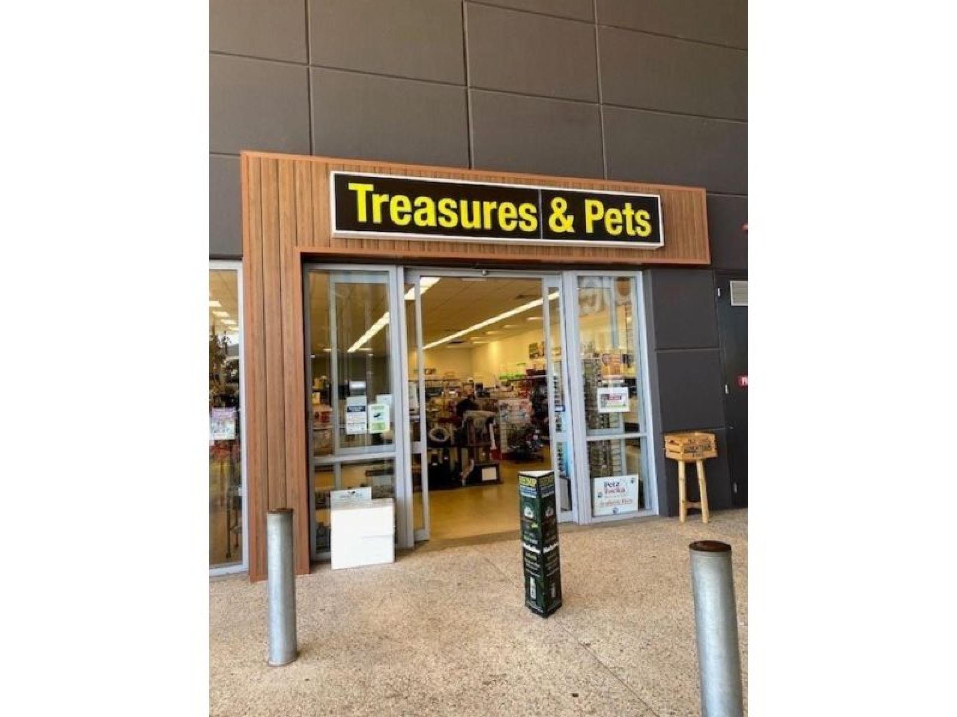 Northam's Only Pet Store 676758 1