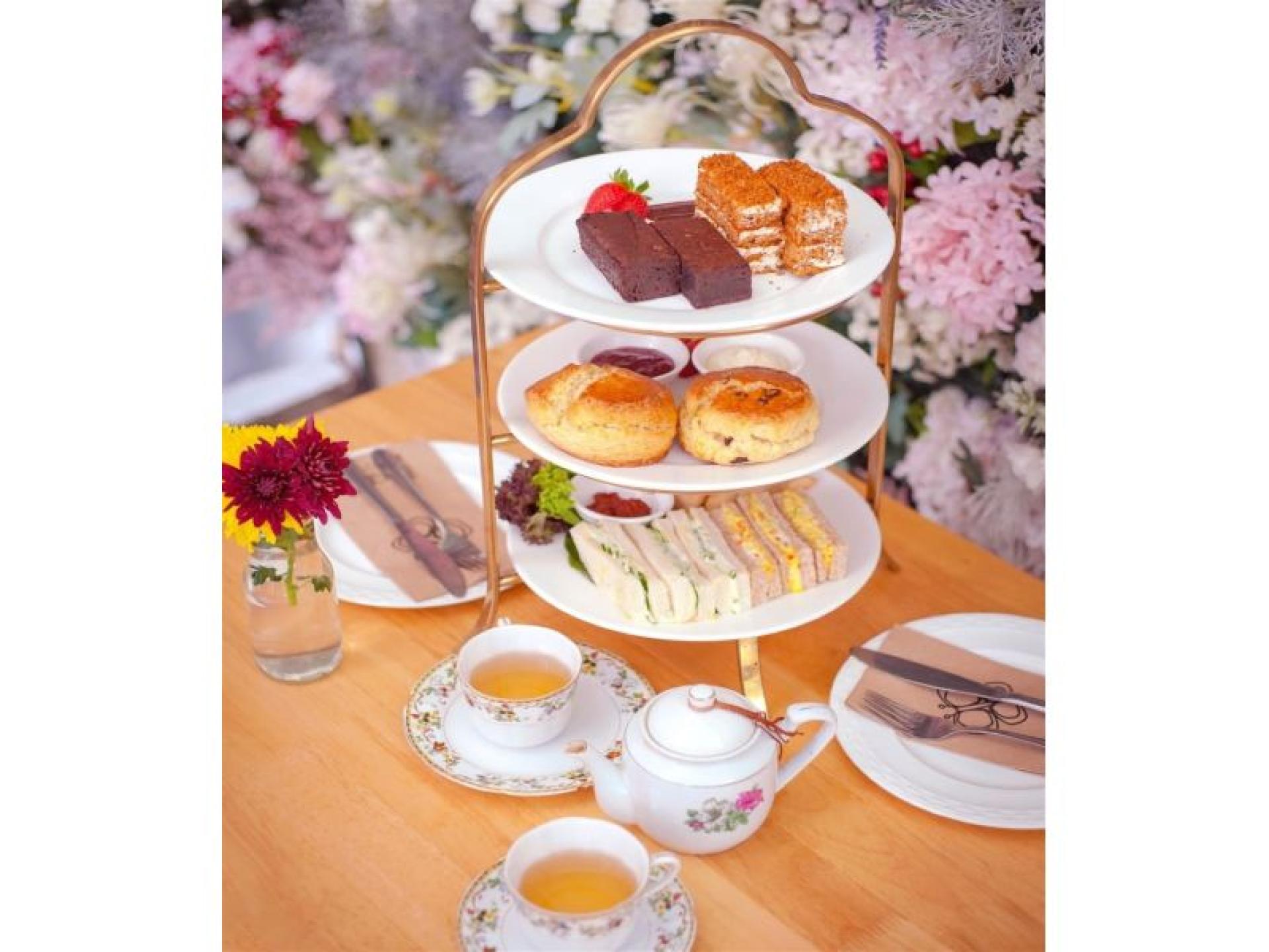 High Tea / Desert 676840 1