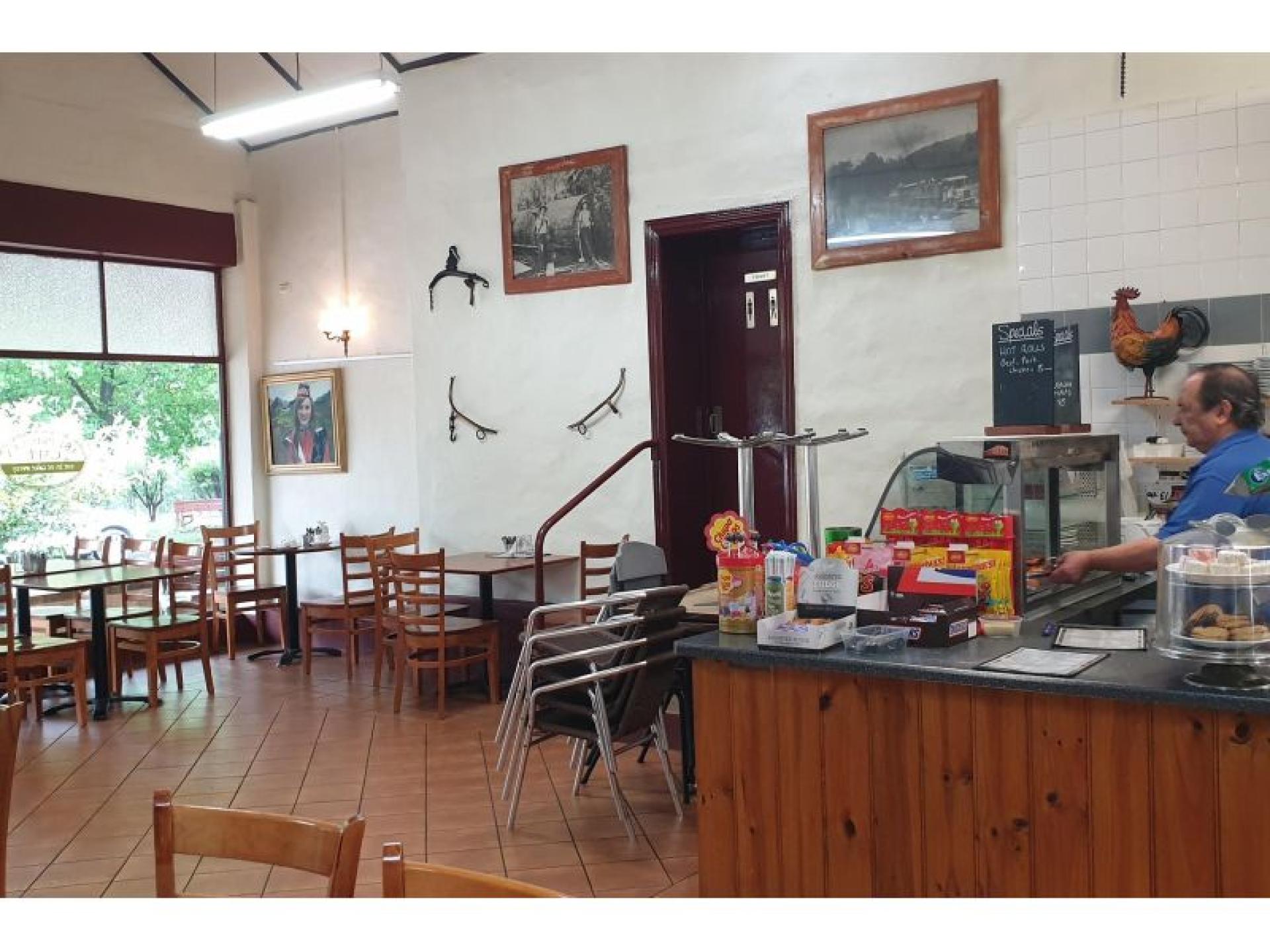 Old World Charm Diner 677144 2