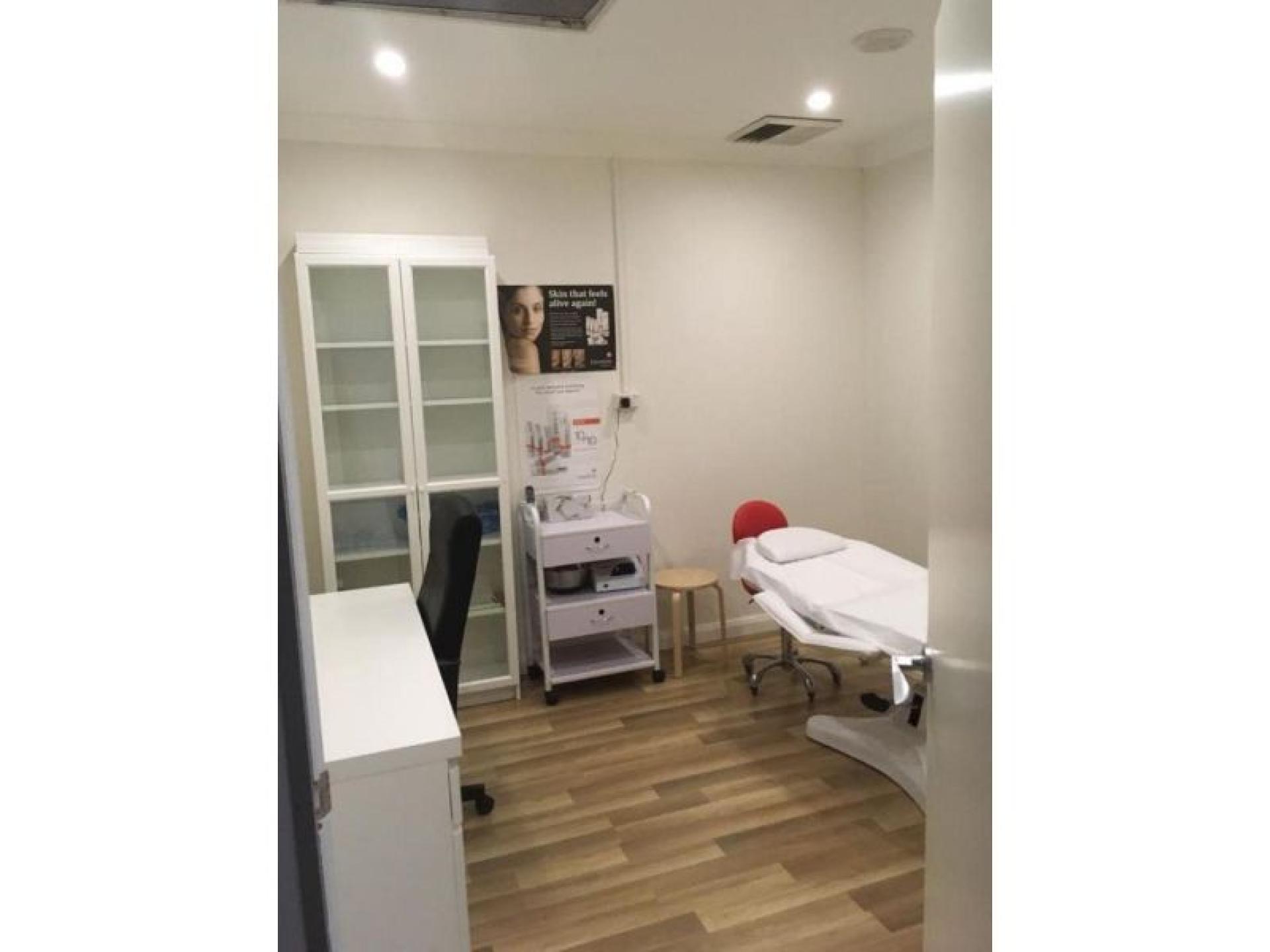 Busy Established Natural Therapy 677435 2