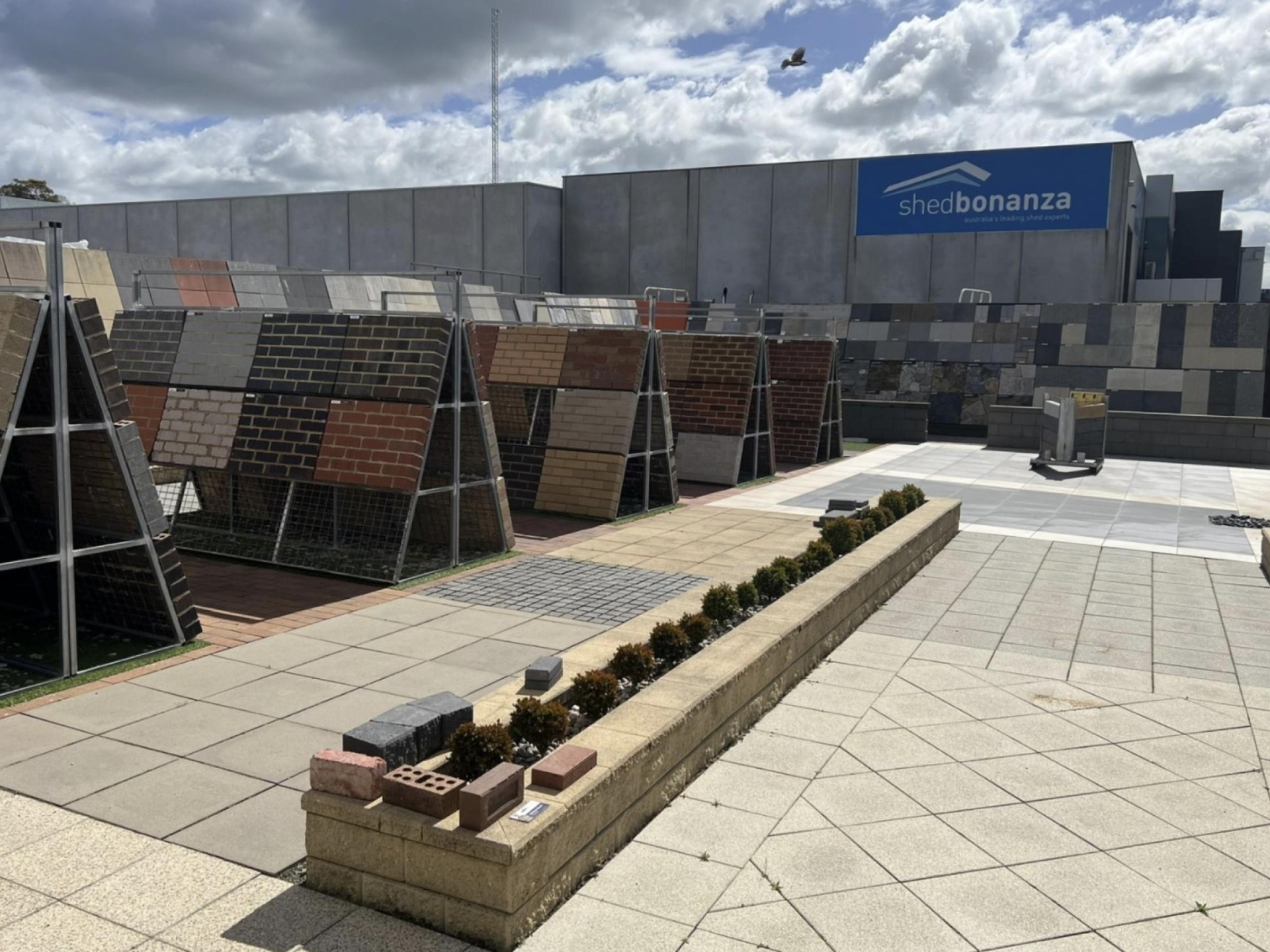 Exceptional Retail Bricks Pavers 677764 1