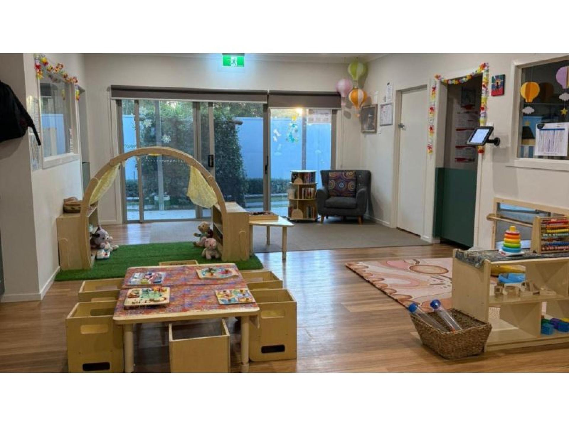 Under Offer - Established 678051 1