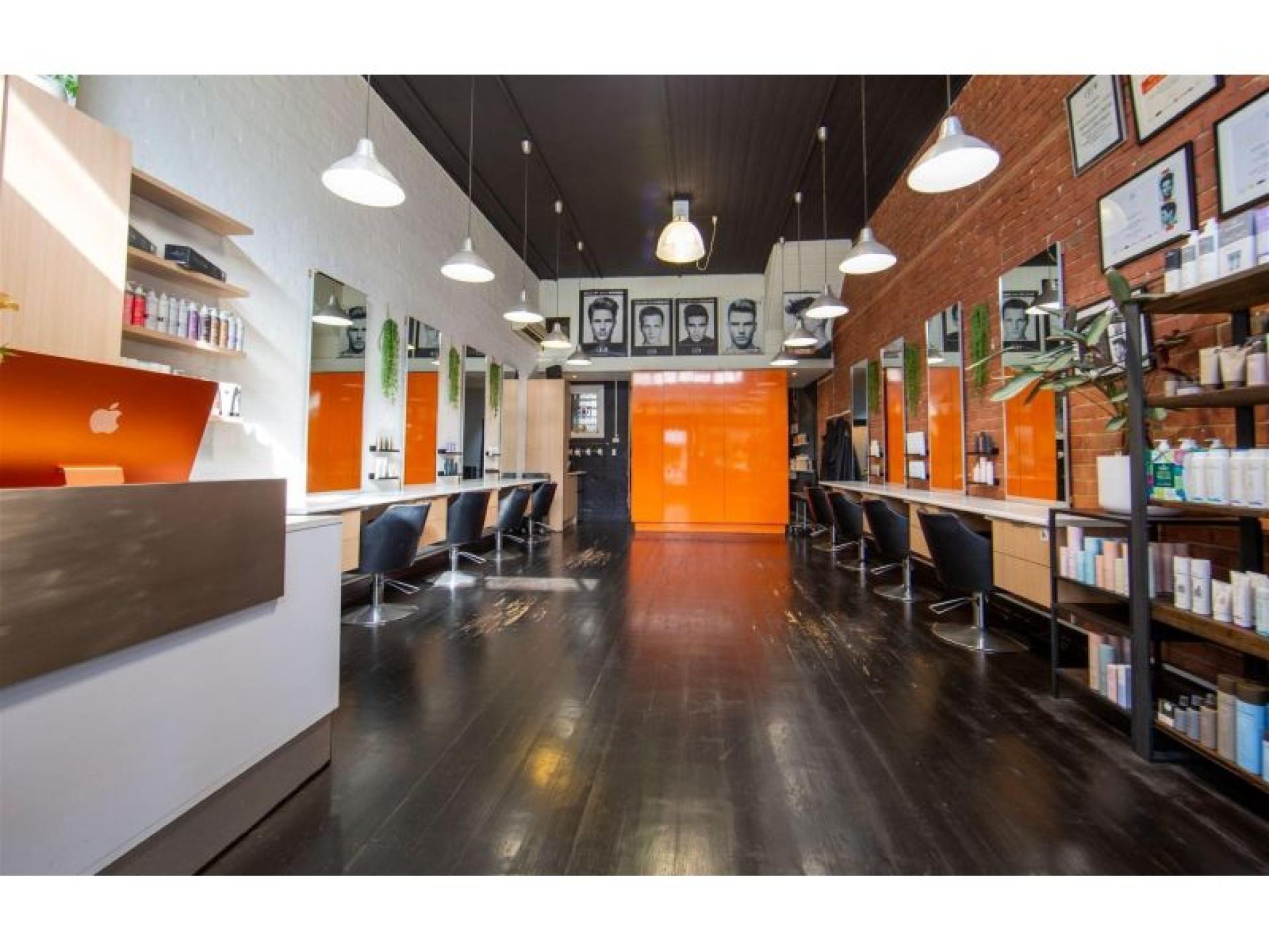 Longstanding Hair Salon With 679050 1