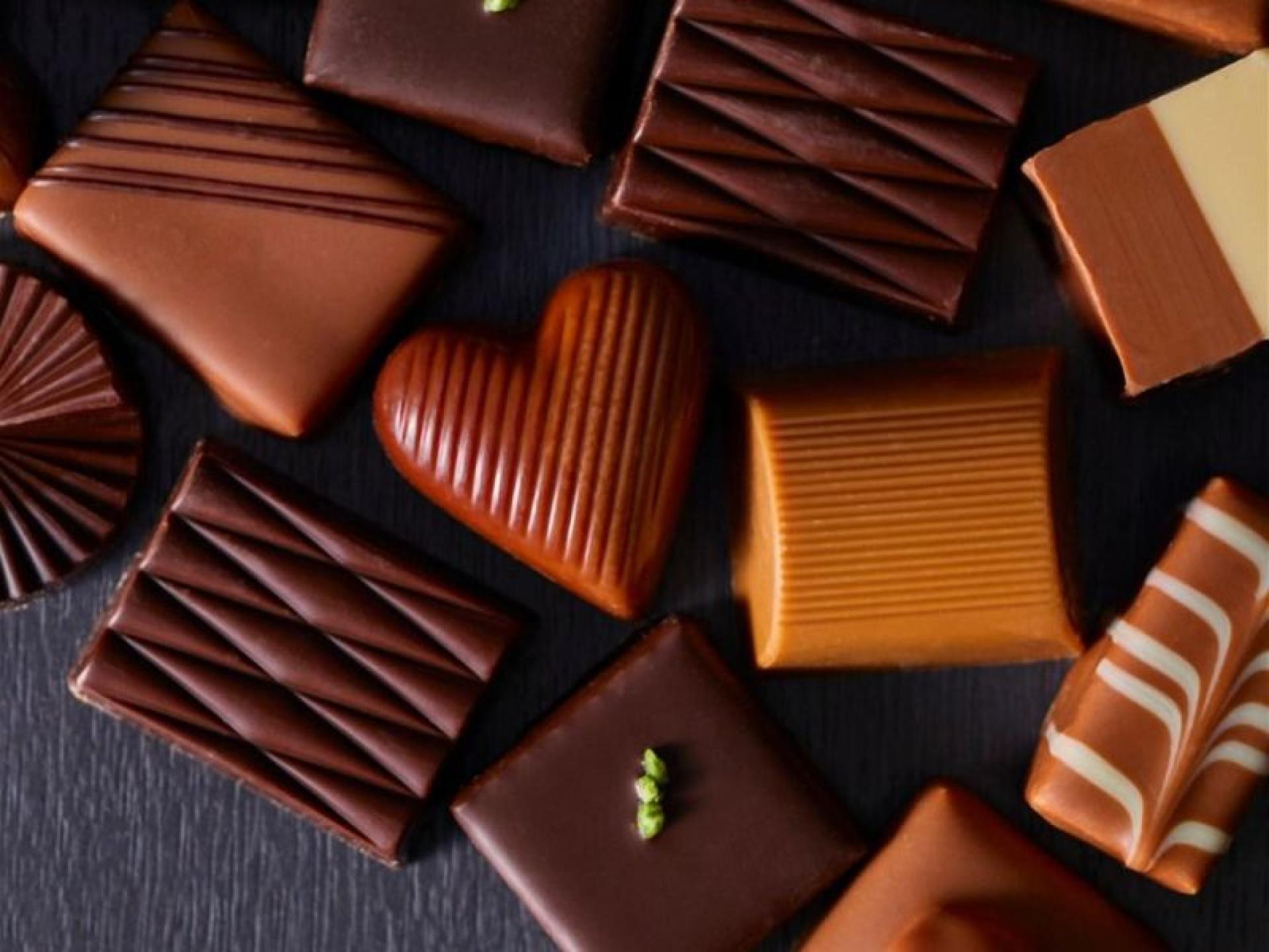 Established Confectionery Brand & 679073 3
