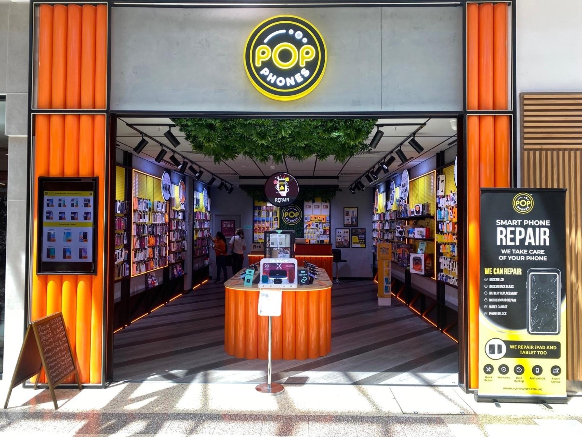 Pop Phones Franchise Tech 679139 2