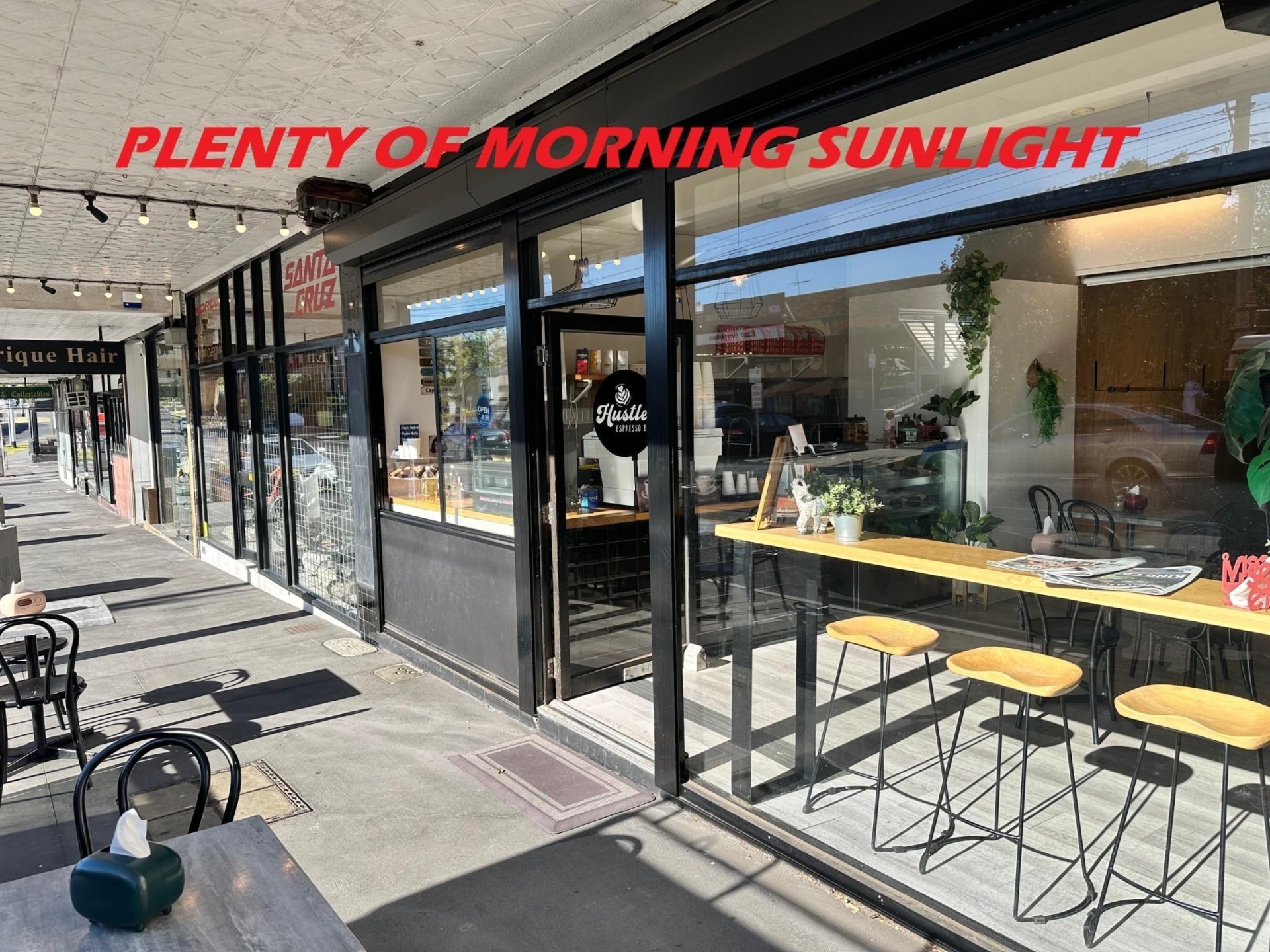Boutique Cafe With 3 679607 2