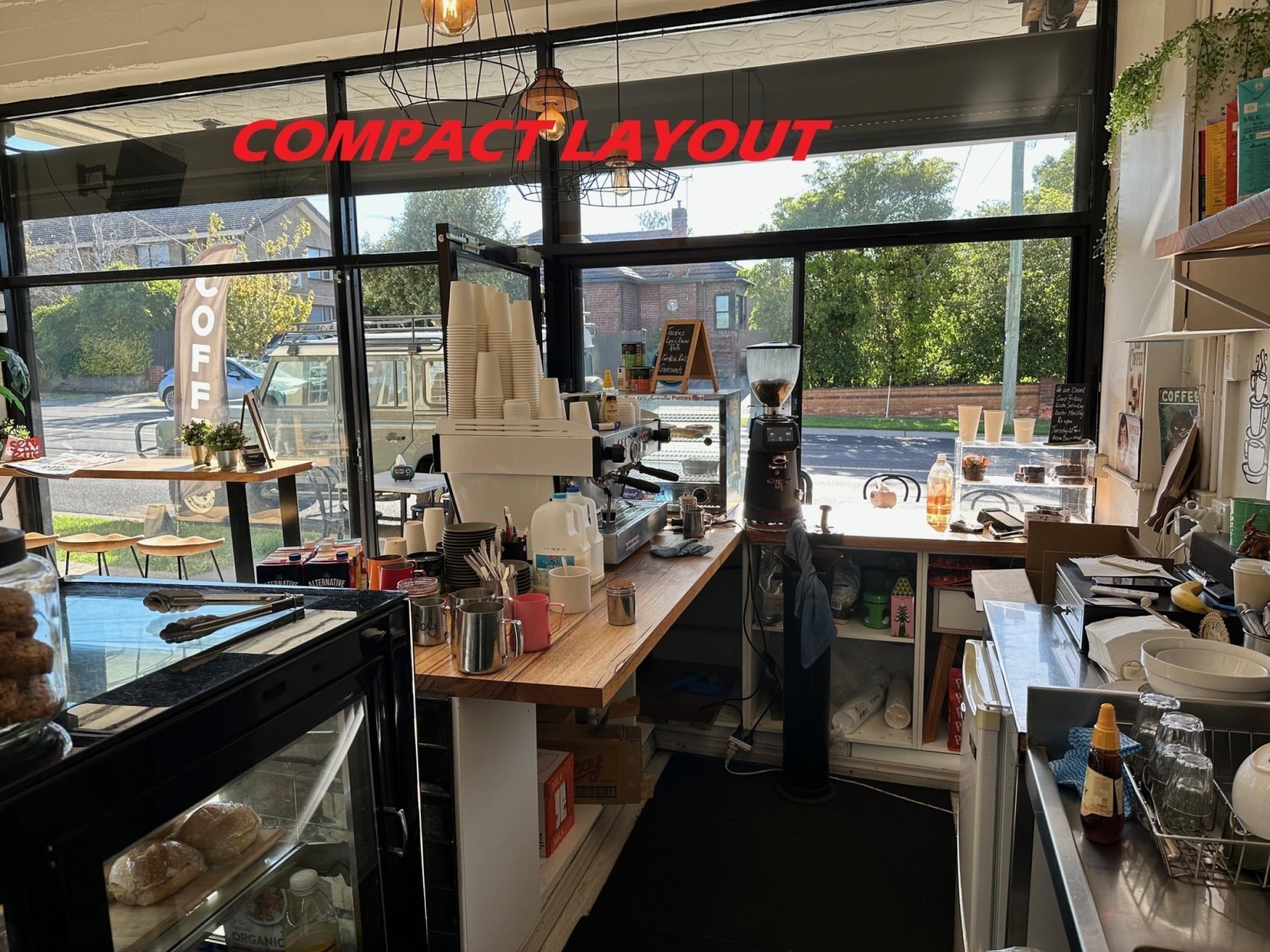 Boutique Cafe With 3 679607 3