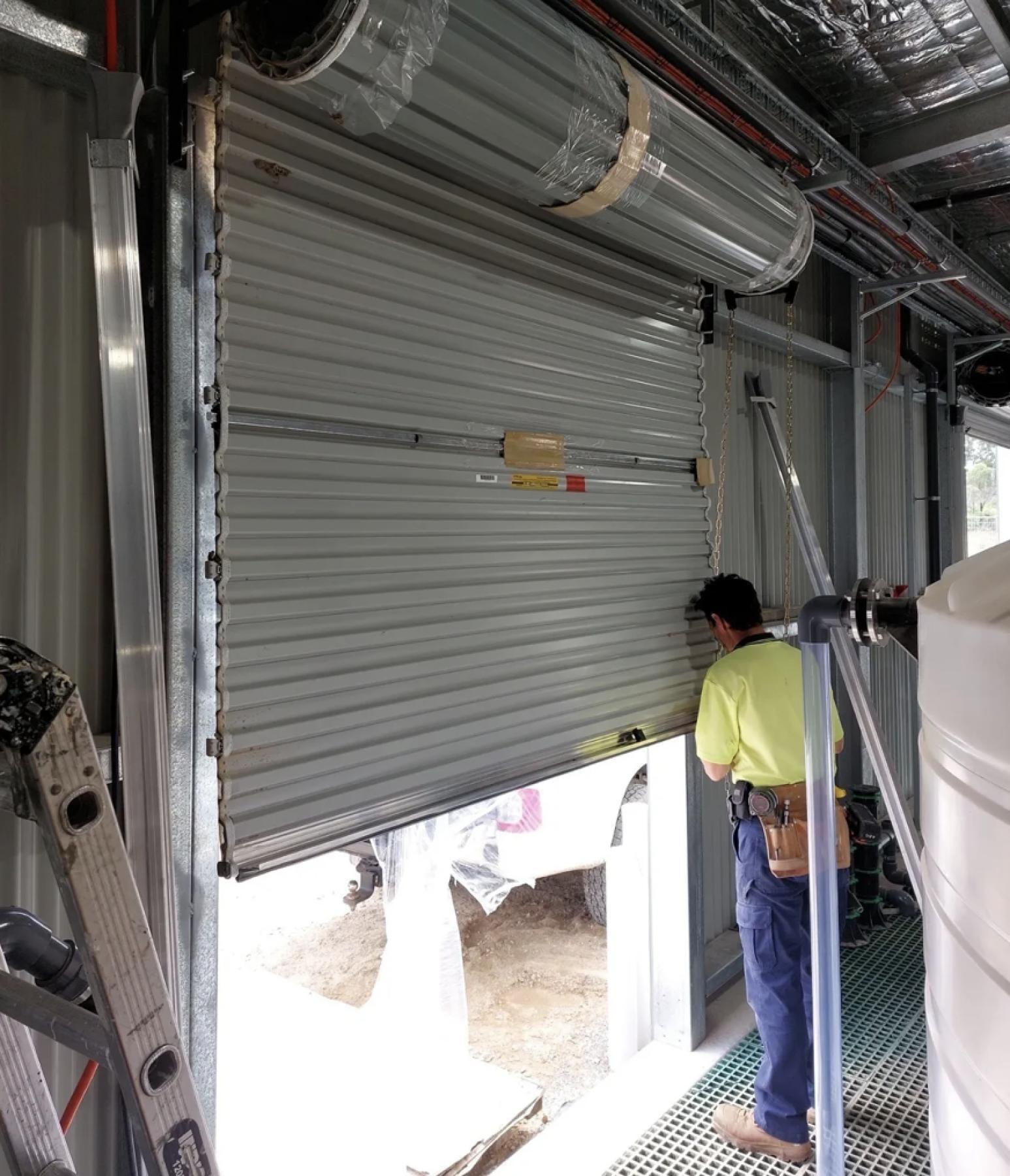 Garage Doors Installations Solid 679632 2