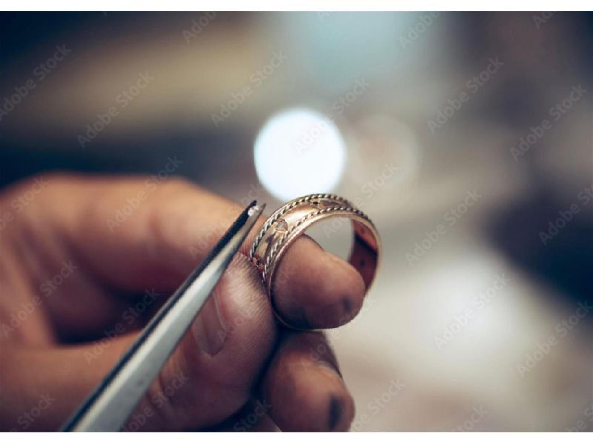 Established Master Jeweller 679675 1