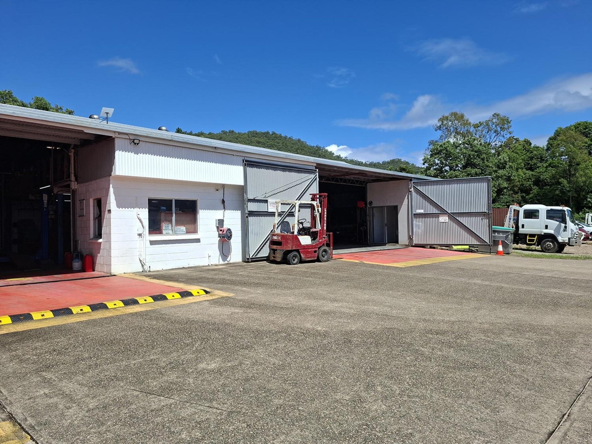 Cardwell Automotive & Towing 680245 3