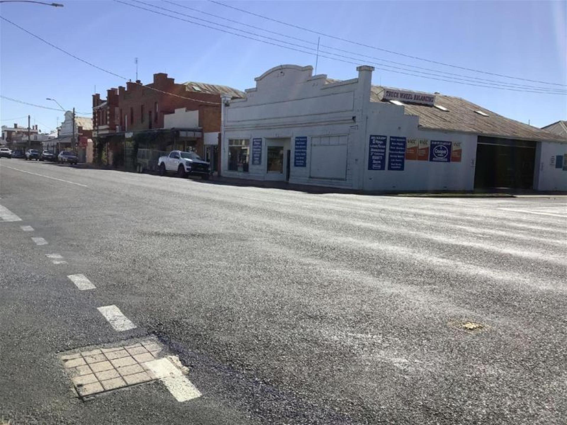 Property & Business Included 680660 1