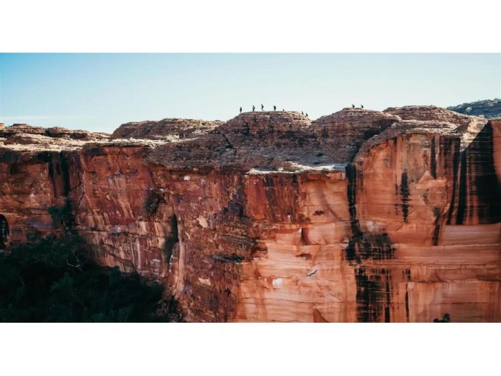 Central Australia Tour Business 680702 2