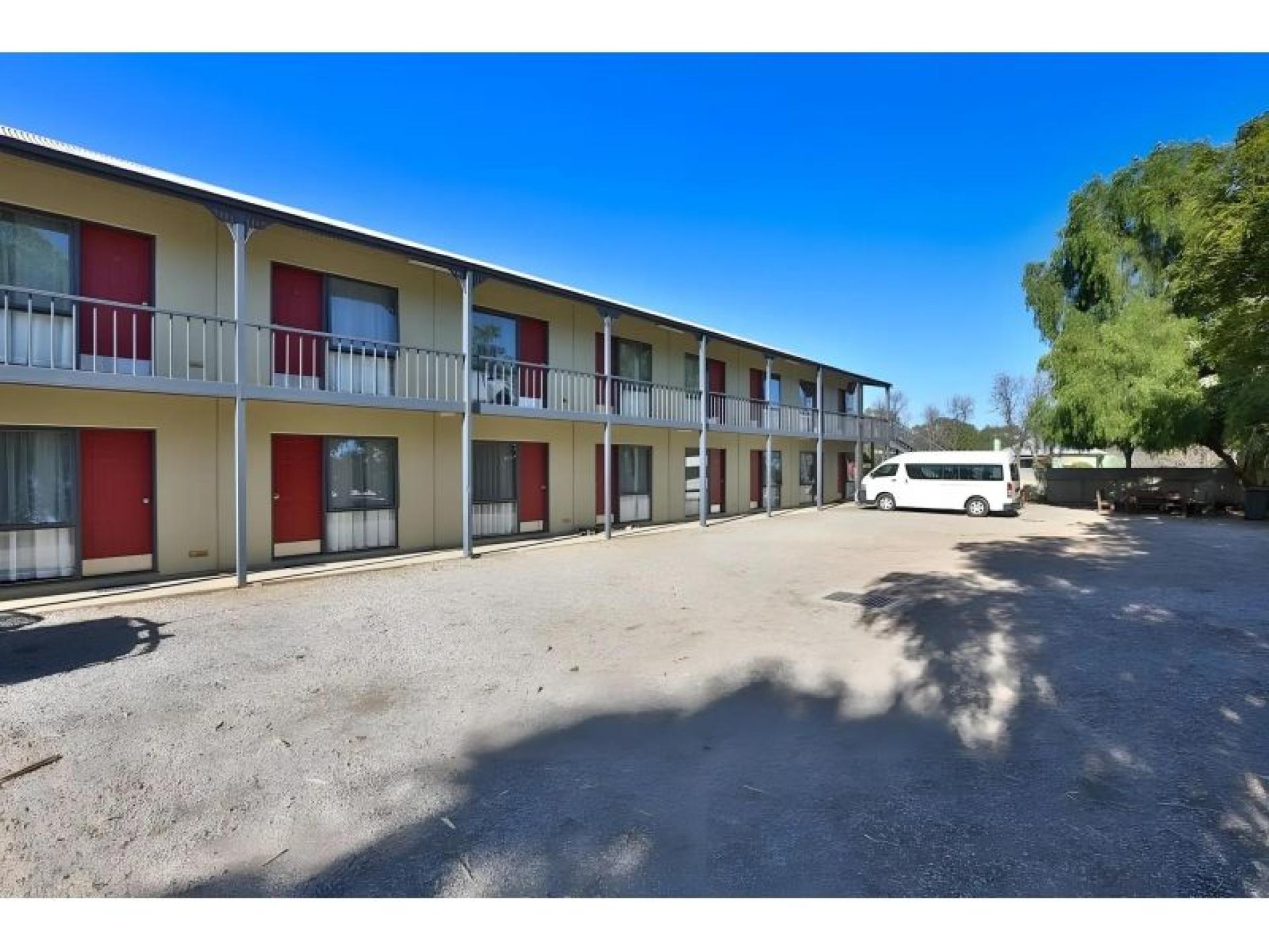24 - Room Regional 680841 1