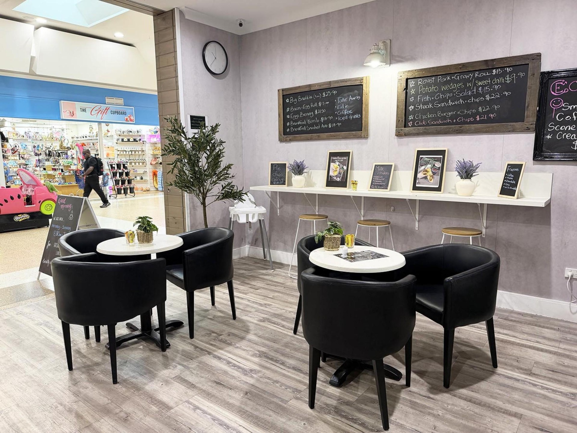 E Cupz Cafe - 680936 3
