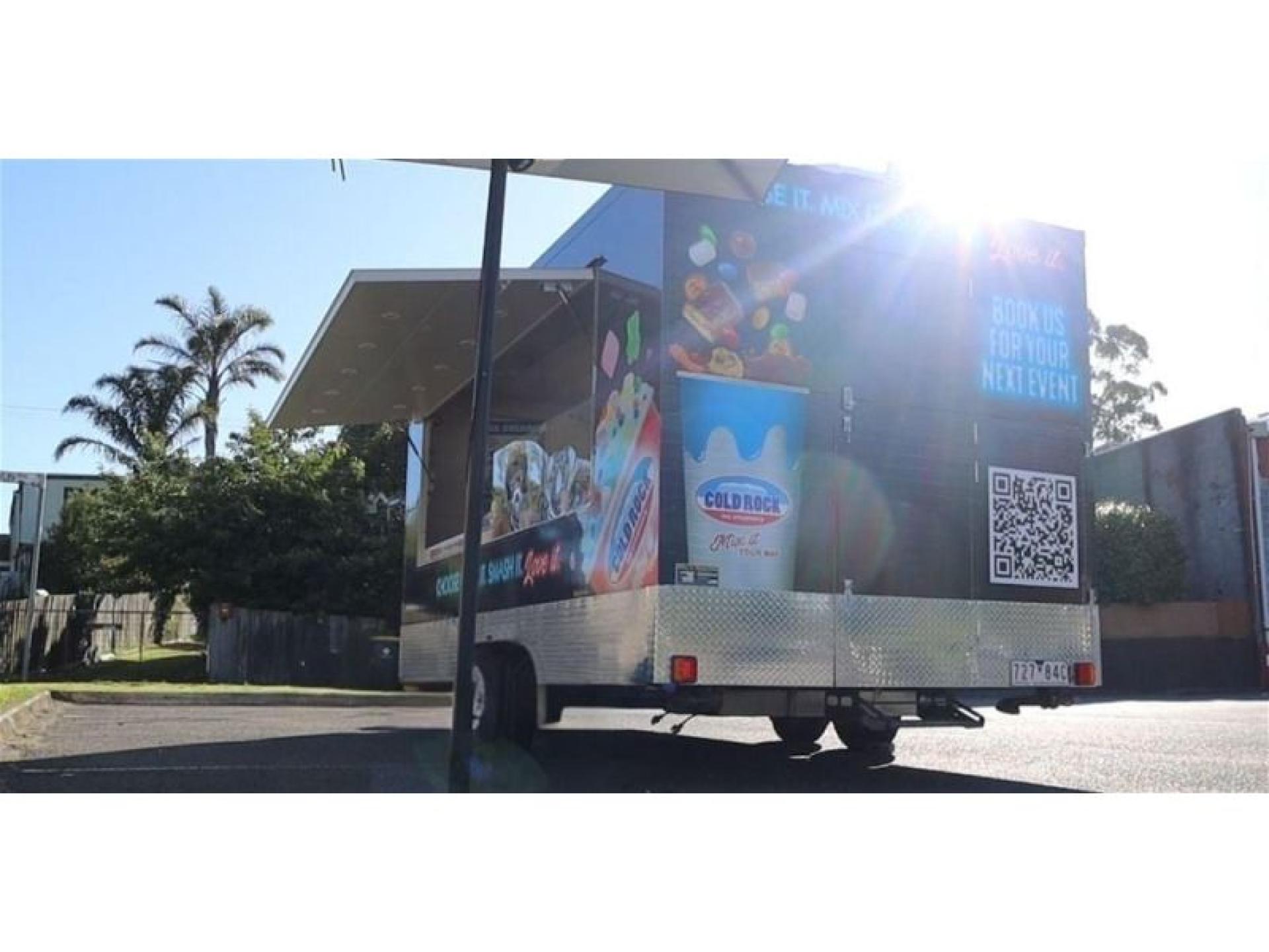 Cold Rock Mobile Van 681048 3