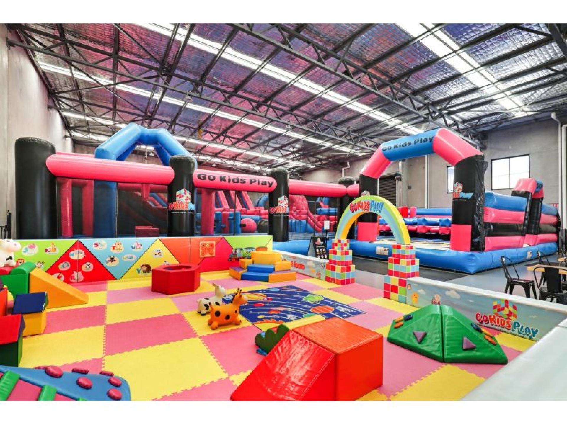Premium Indoor Play Centre 681183 1