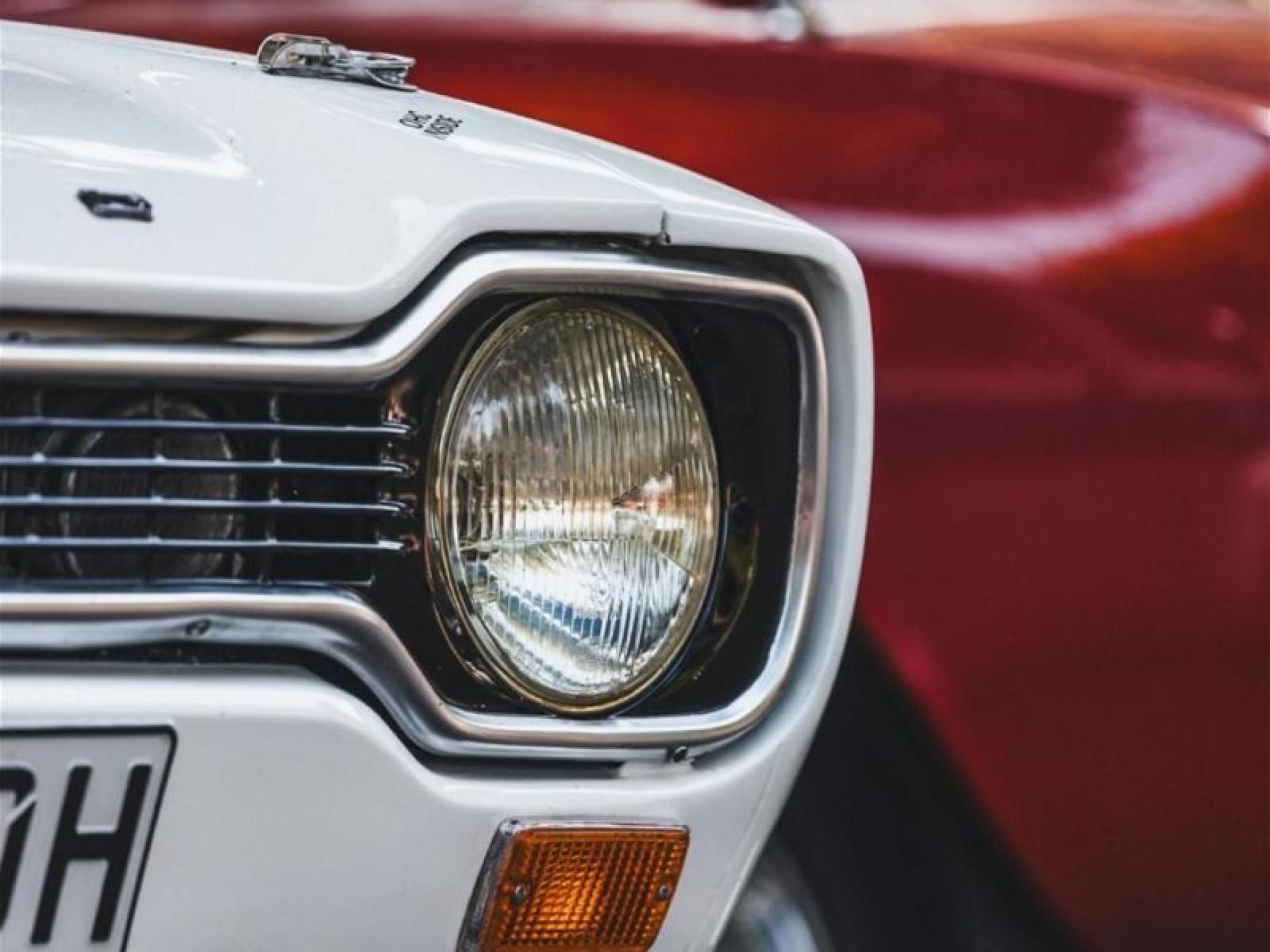Automotive Restoration - Profitable 681271 2