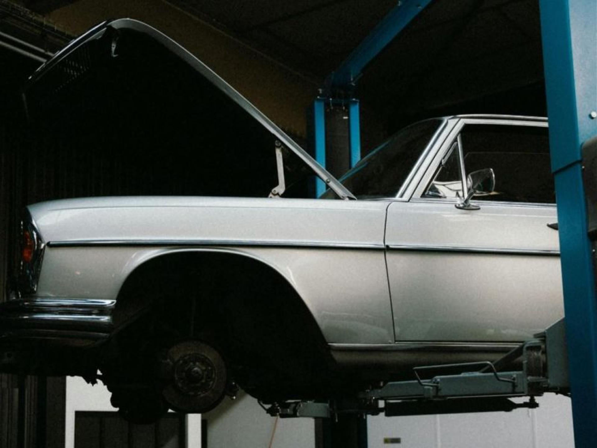 Automotive Restoration - Profitable 681271 1