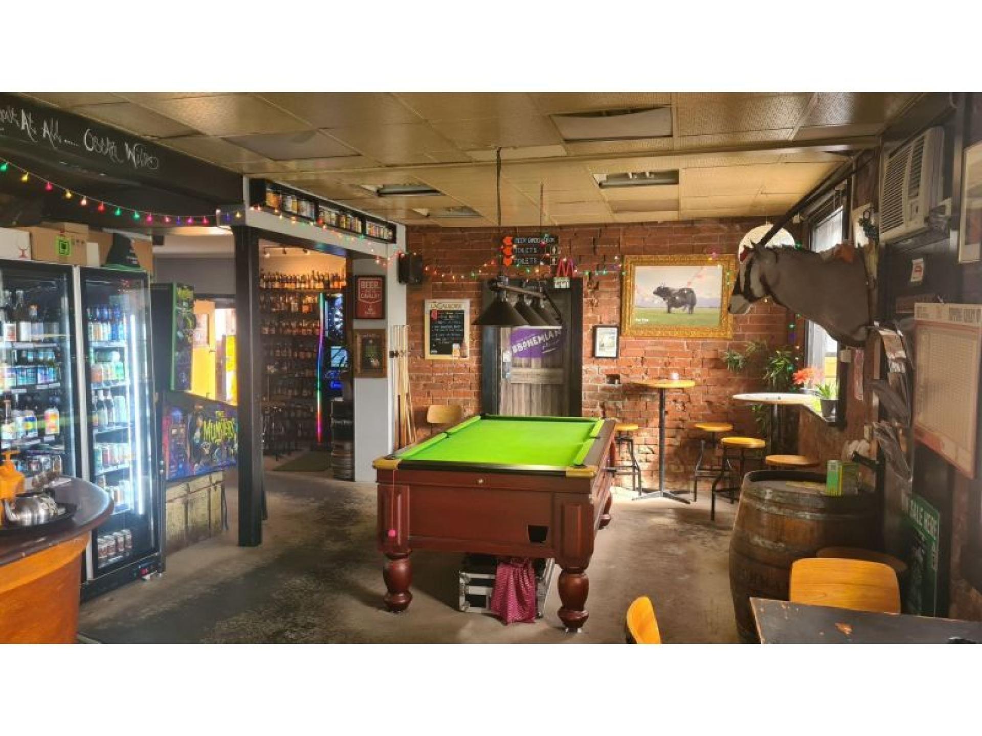 The Fox Hotel - 681550 3
