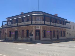 Junction Hotel - Freehold - Peterborough, SA