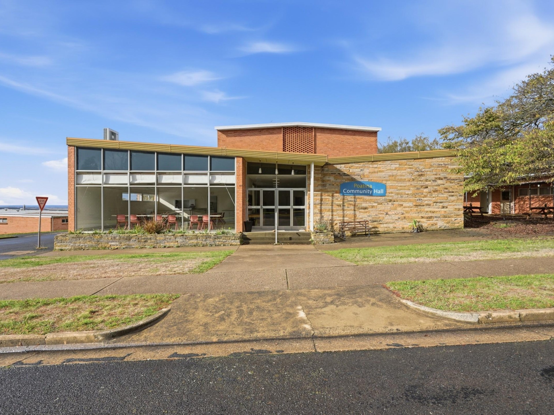 Vacant Community Hall Mutiple 681884 1