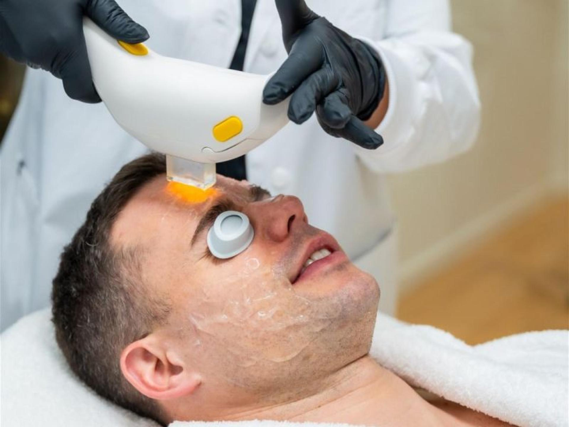 Established Laser Clinic - 681910 3