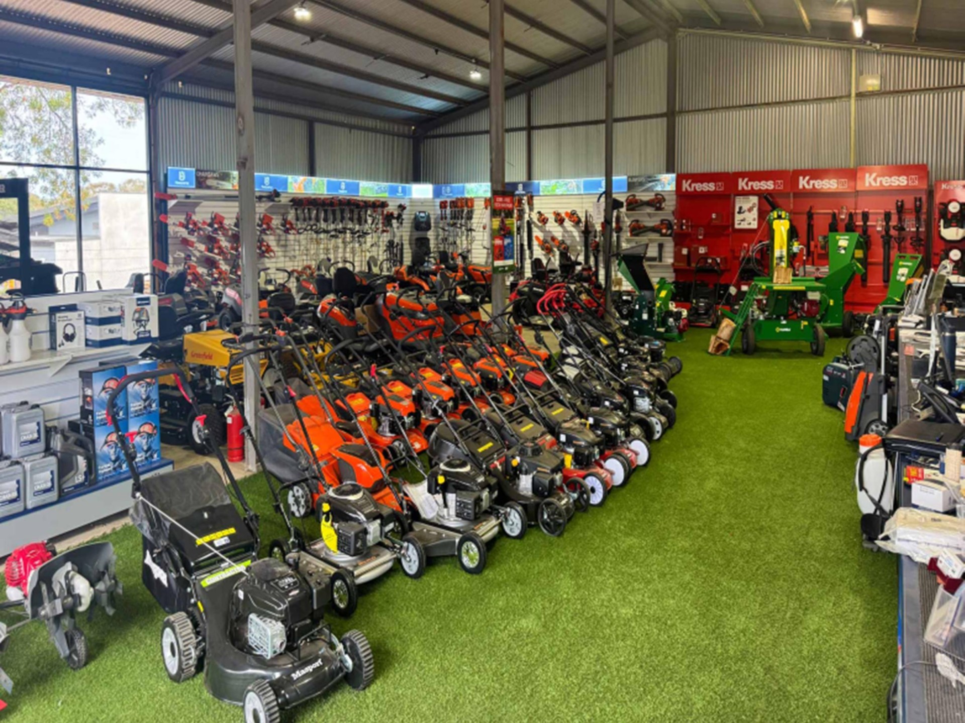 Long-established Outdoor Power Equipment 681938 2