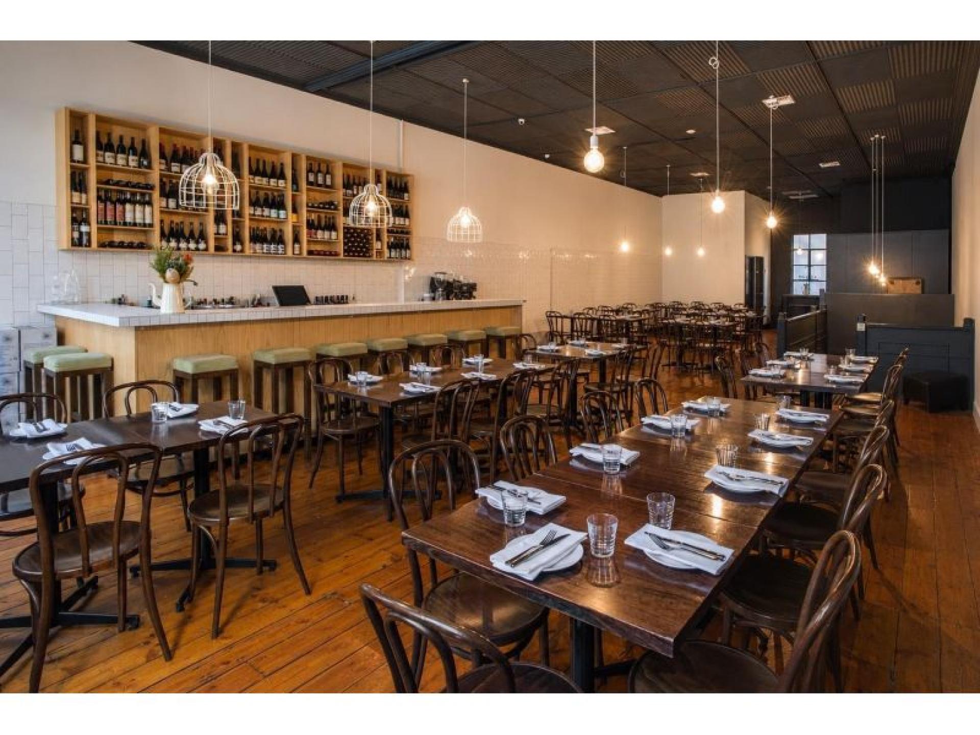Thriving Pizza And Tapas 681982 1