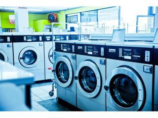 Premium Fully Managed Laundromat – High Cashflow, Zero Daily Involvement