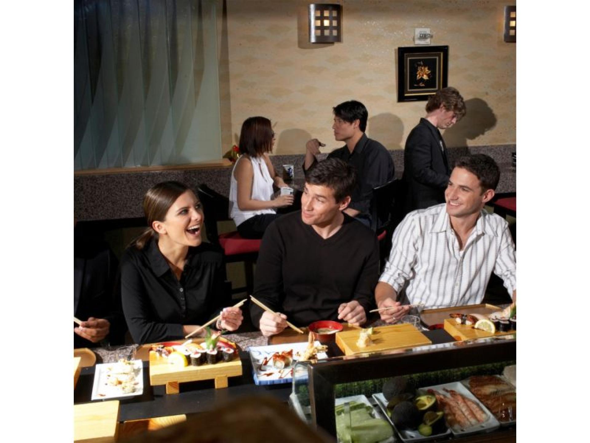 Sushi Train - Busy 682157 1