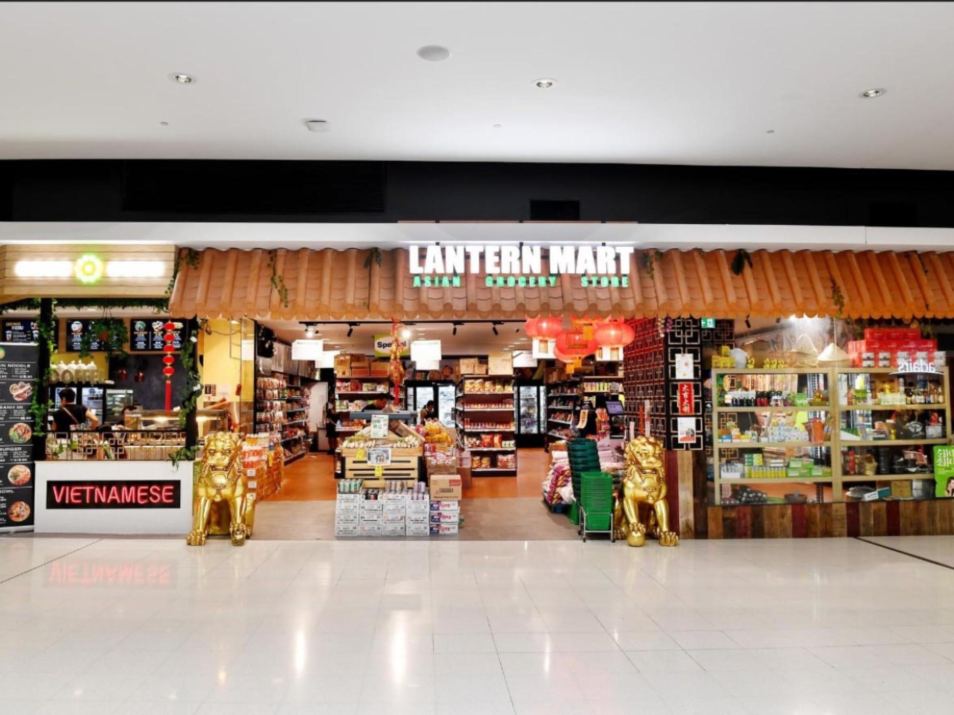 Lantern Mart Asian Supermarket 682192 1