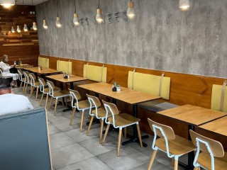 Barrack Street Restaurant with Liquor Licence / Weekly Rent only $2,700