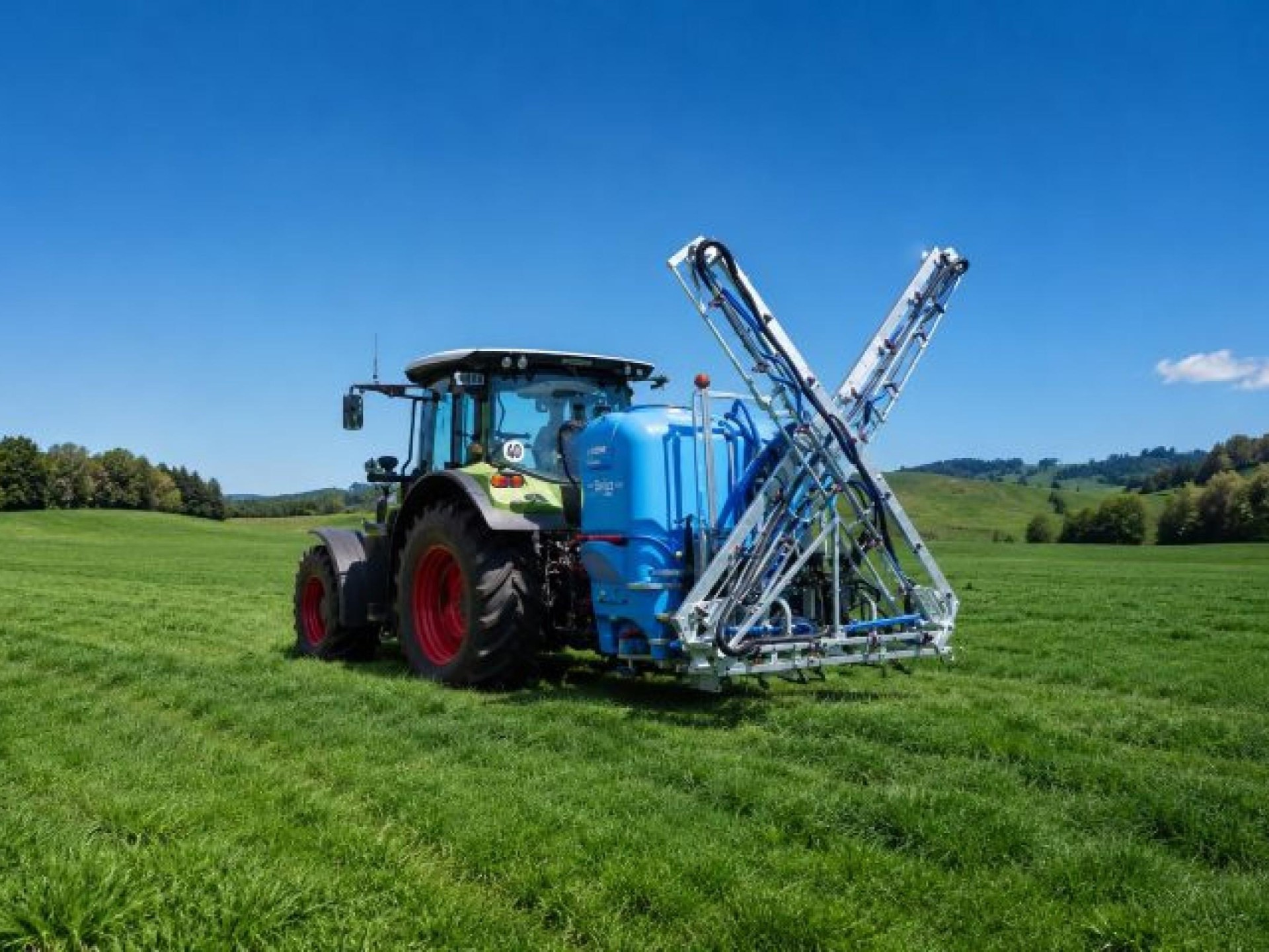 Mark's Spray Barn 683051 3