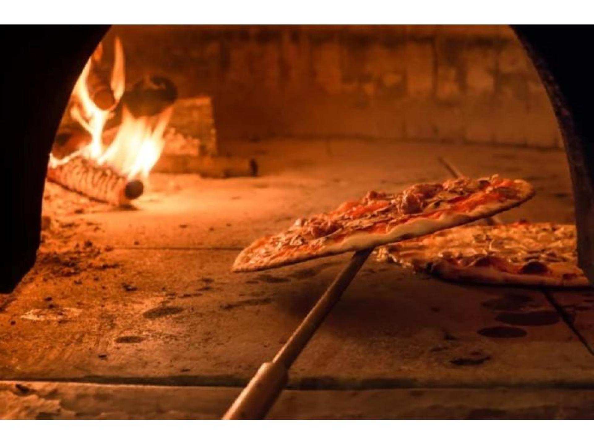 Italian Restaurant And Takeaway 683060 3