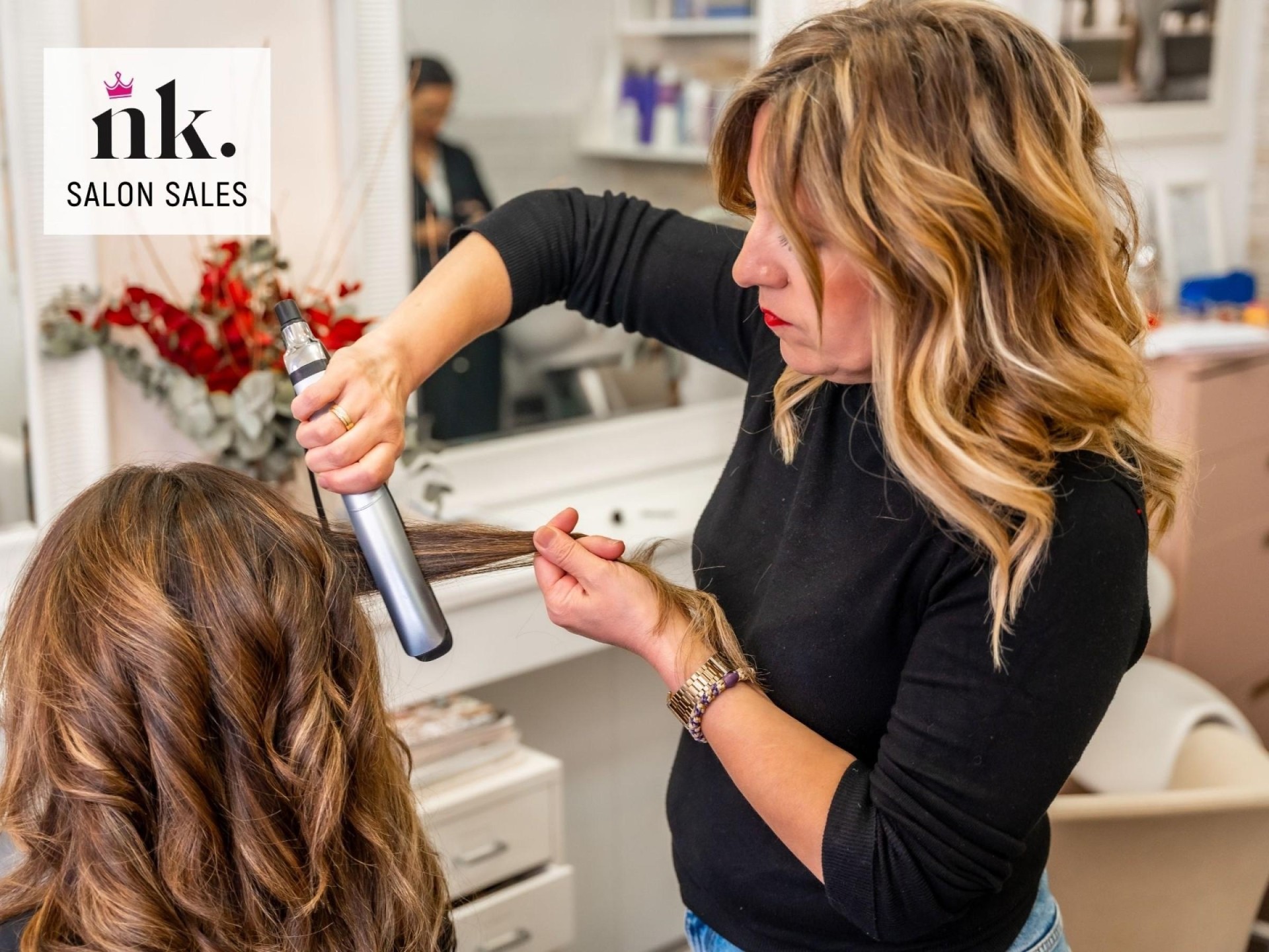 Stylish Managed Hair Salon 683102 1