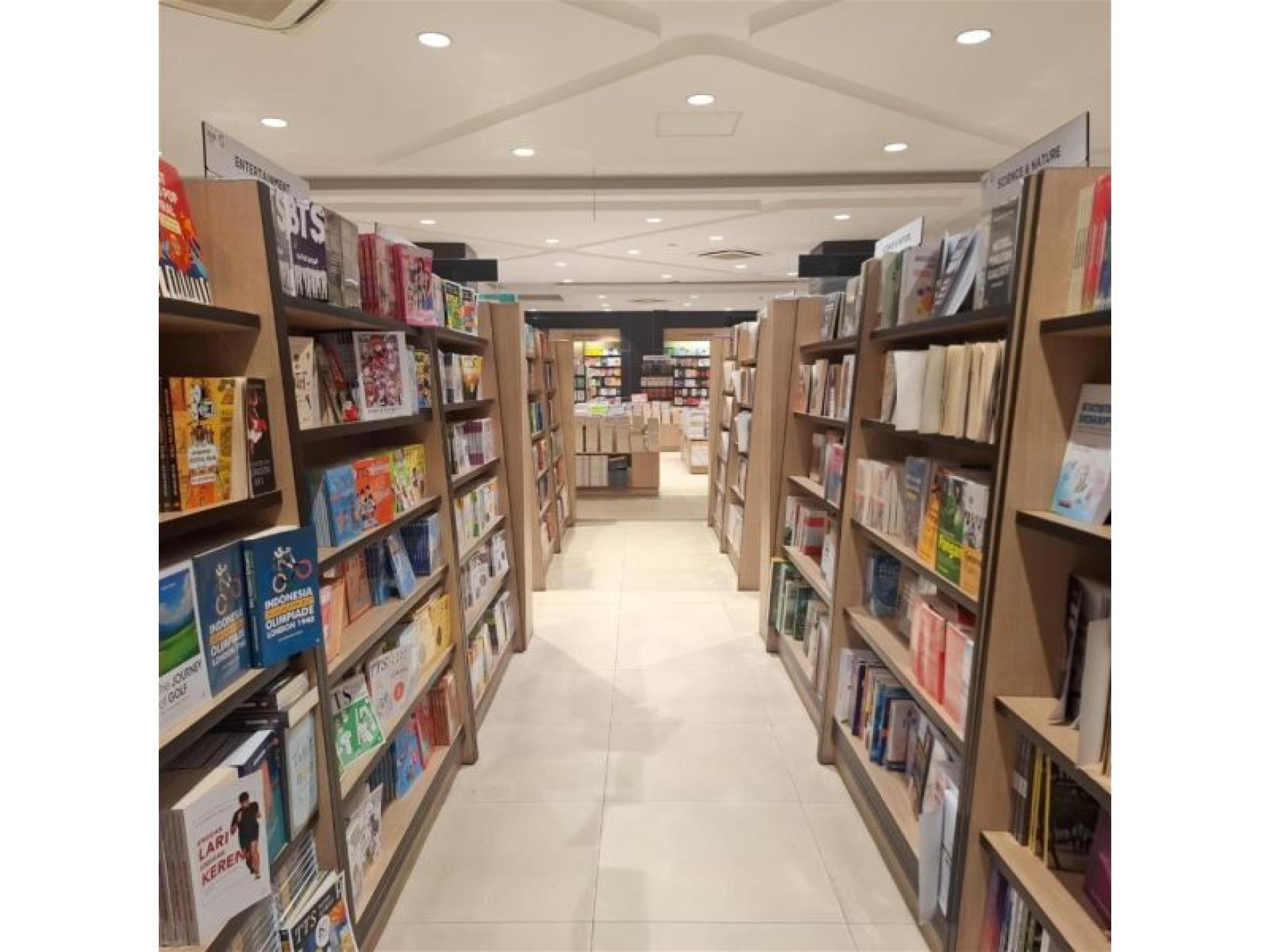Regional Bookstore - Lifestyle 683210 1