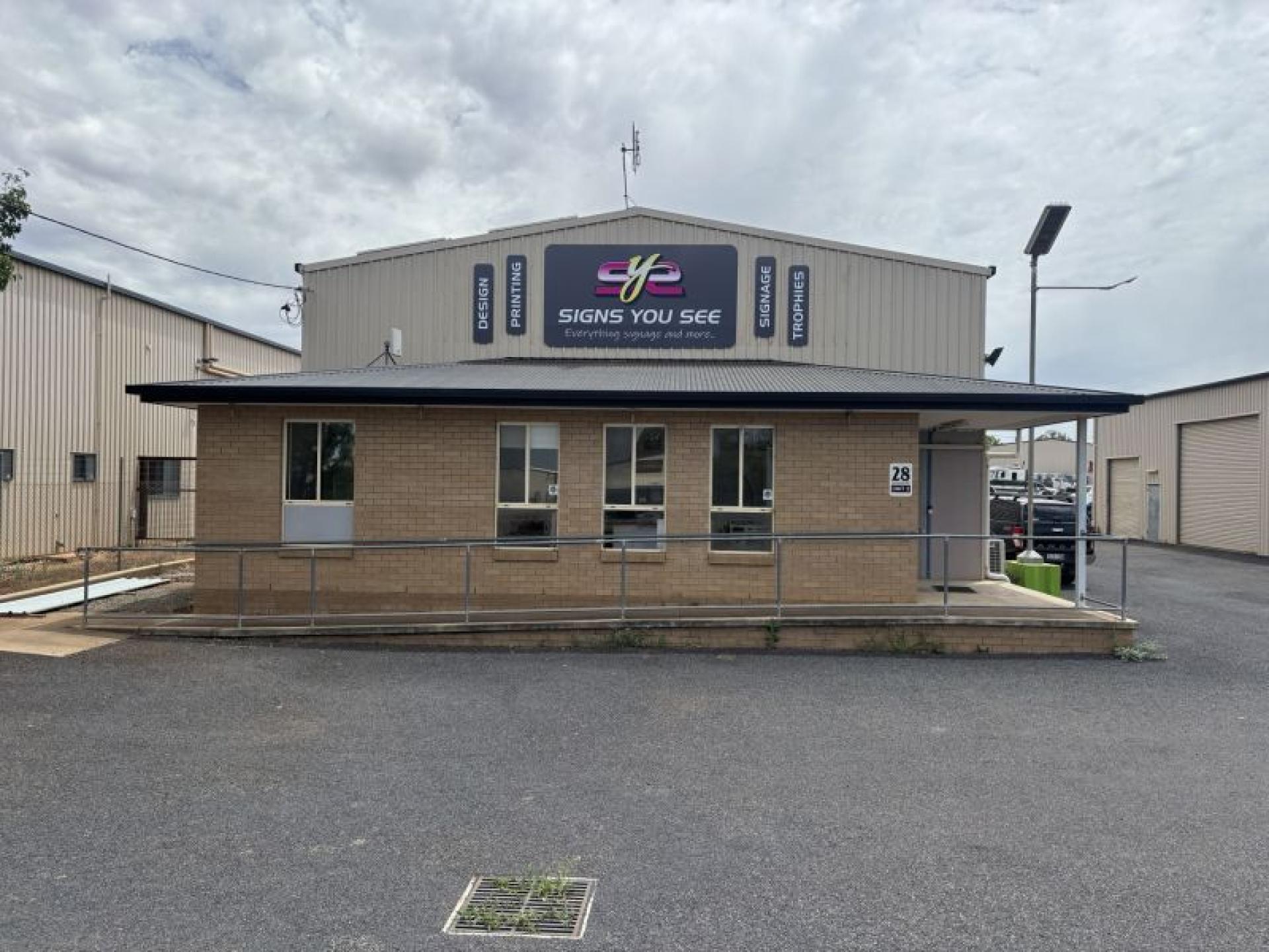 Established Signage & Solar 683327 1